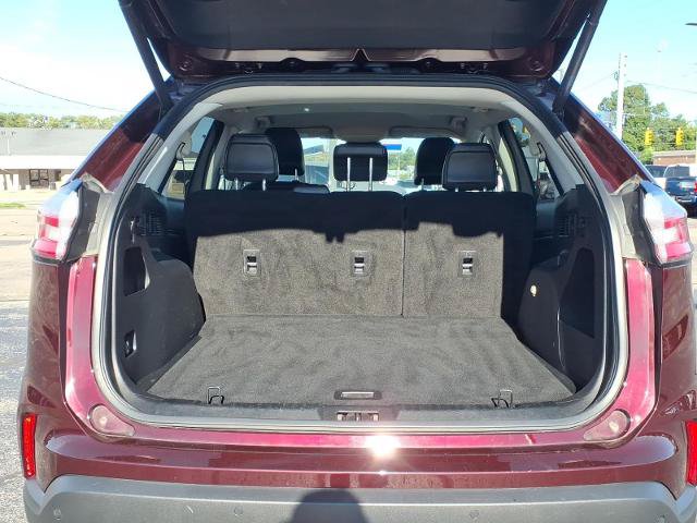 Certified 2024 Ford Edge SEL w/ Convenience Package AWD/4WD image 4