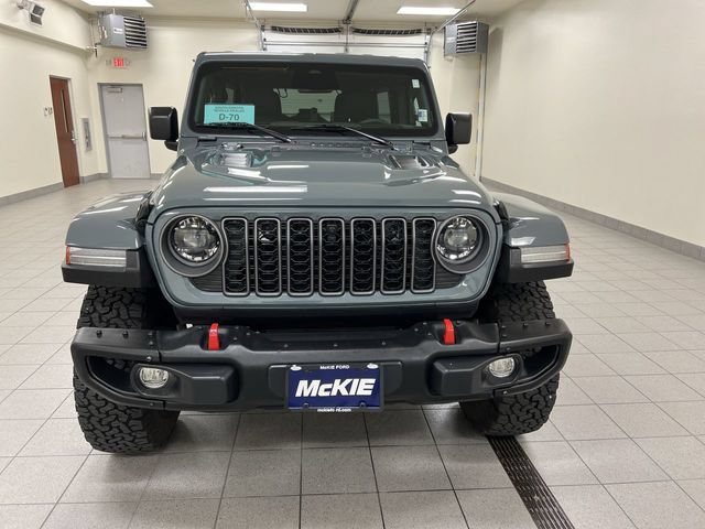 Used 2025 Jeep Wrangler Unlimited Rubicon AWD/4WD image 3
