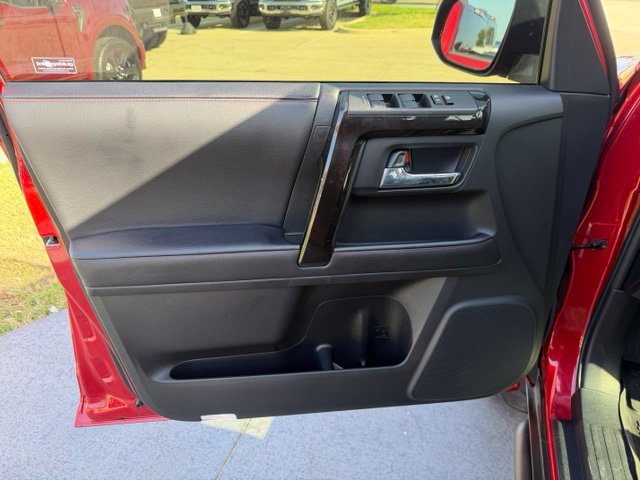 Used 2023 Toyota 4Runner TRD Off-Road Premium w/ Off Road Premium Plus Package AWD/4WD image 9