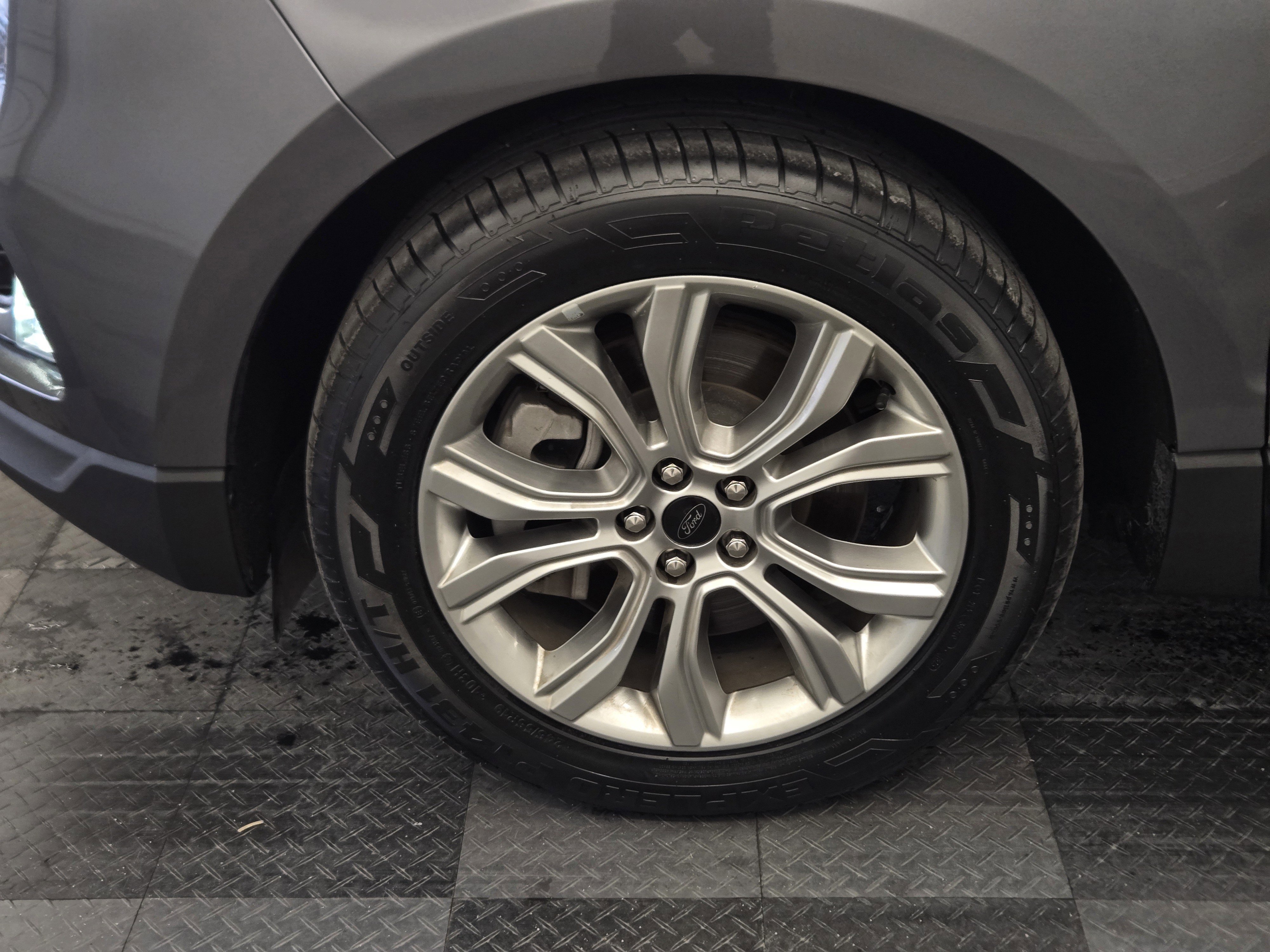 Certified 2024 Ford Edge Titanium image 10