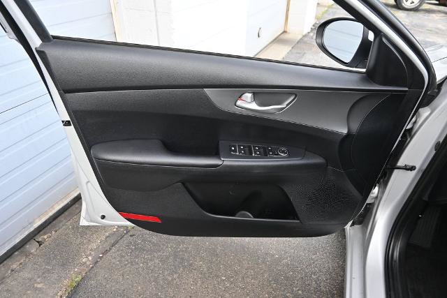 Used 2019 Kia Forte LXS FWD image 18