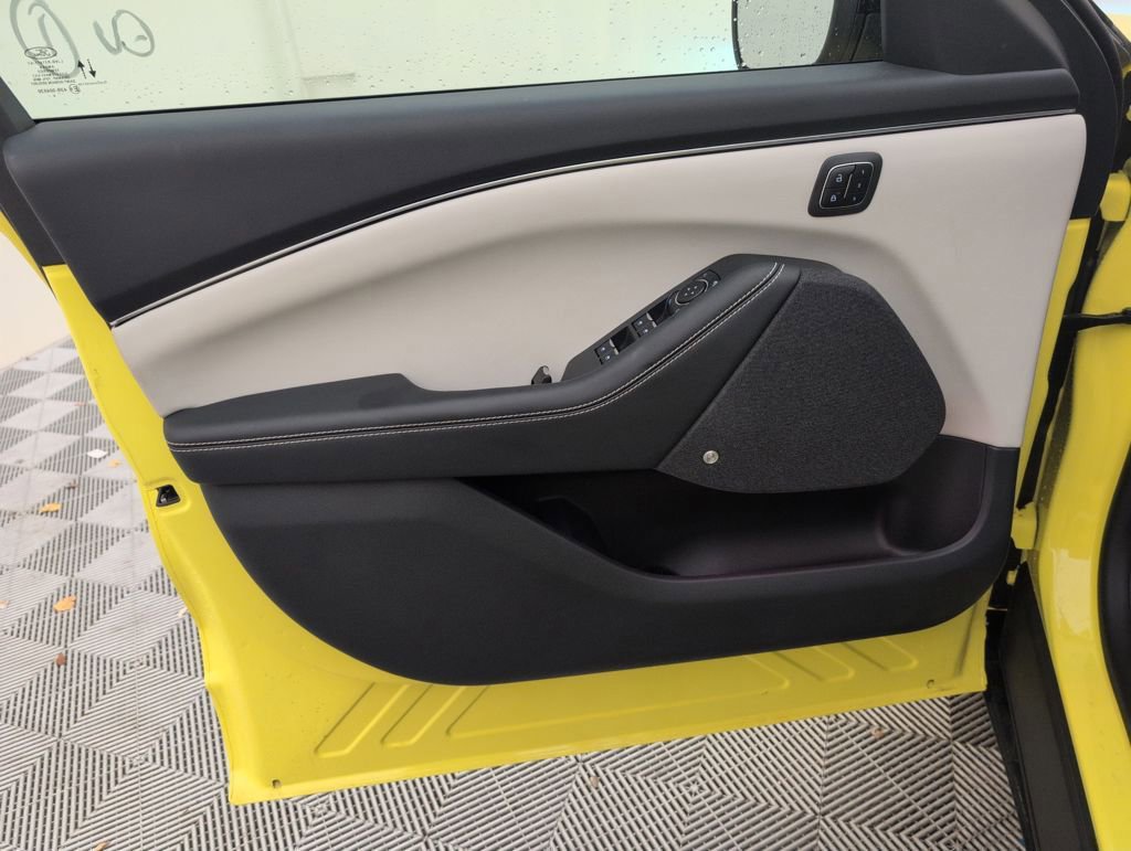 Certified 2025 Ford Mustang Mach-E Premium image 35