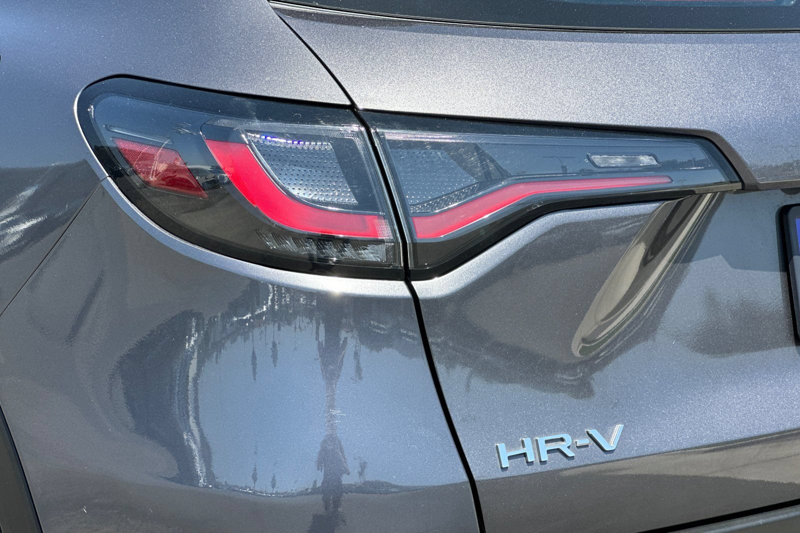 Used 2025 Honda HR-V LX image 26