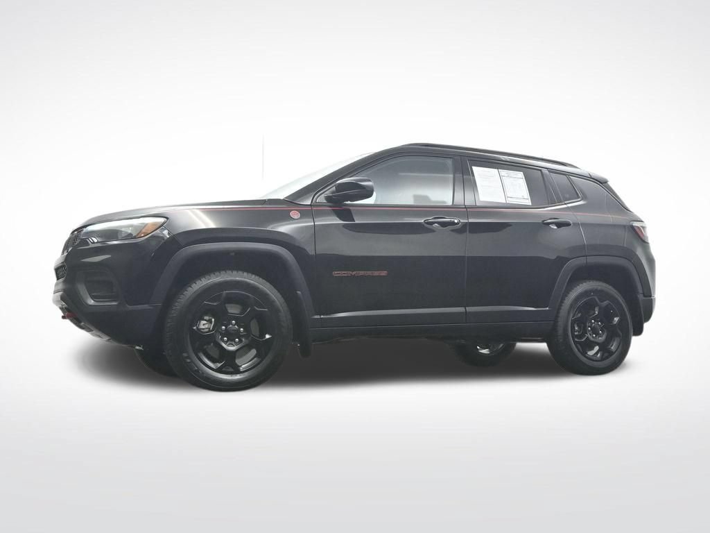 Used 2023 Jeep Compass Trailhawk w/ Trailhawk Elite Group AWD/4WD image 32