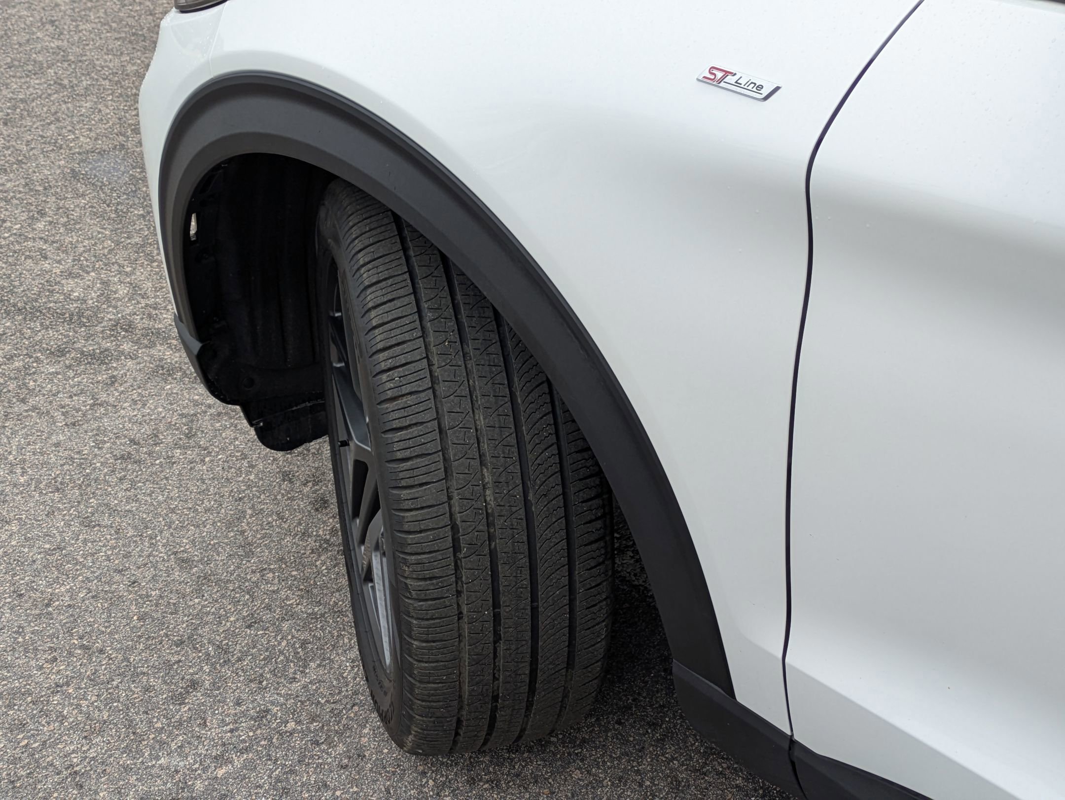 Certified 2025 Ford Explorer ST-Line w/ Premium Package image 12