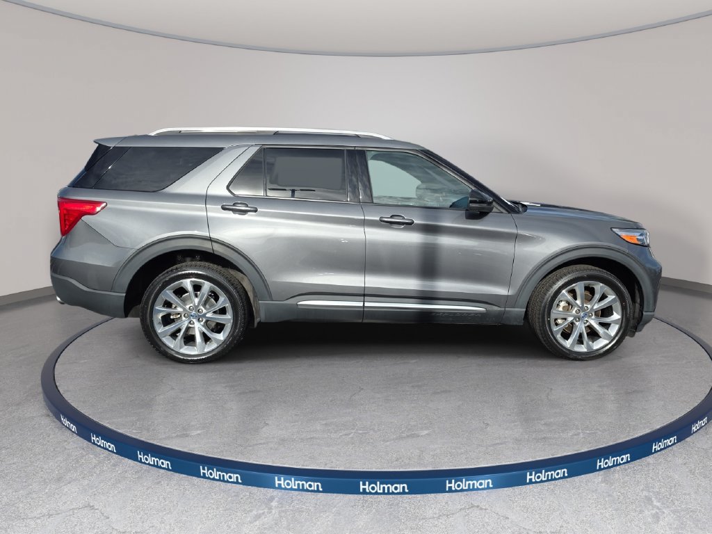 Certified 2022 Ford Explorer Platinum w/ Equipment Group 601A AWD/4WD image 4