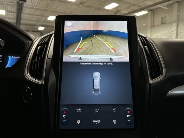 Certified 2024 Ford Edge SE w/ Black Appearance Package image 8