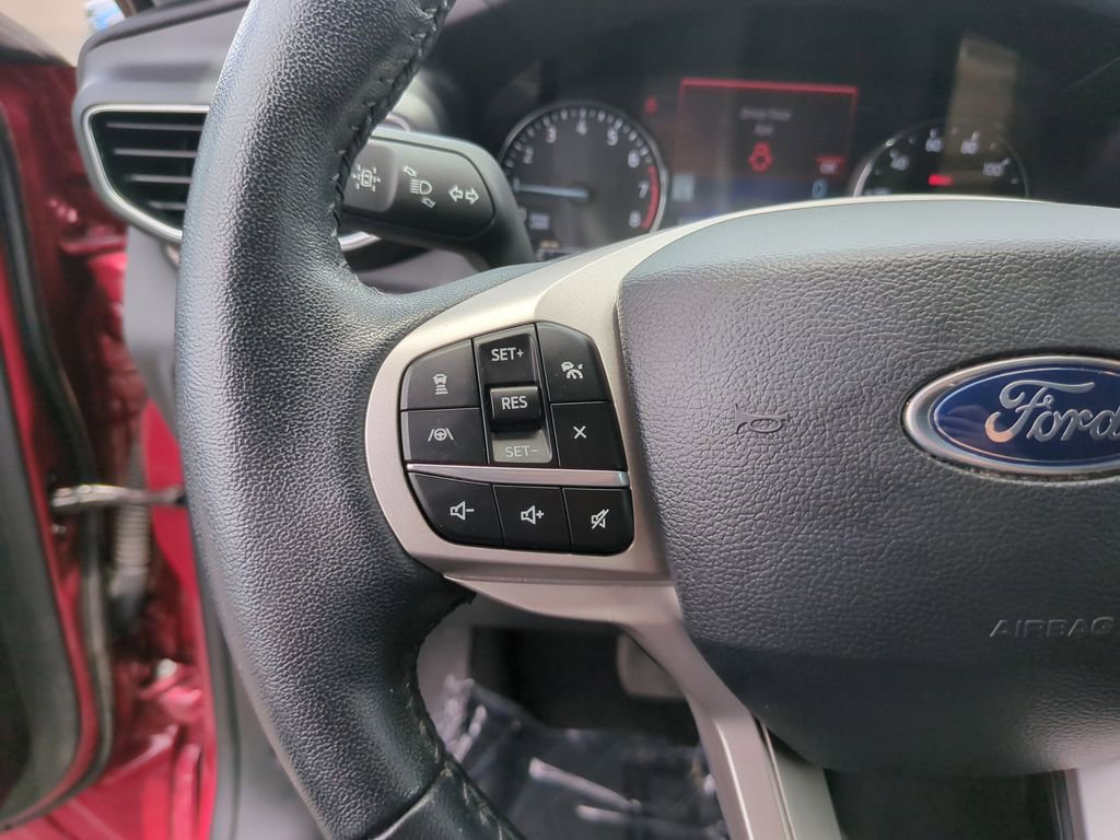 Certified 2023 Ford Explorer Limited w/ Equipment Group 301A AWD/4WD image 35
