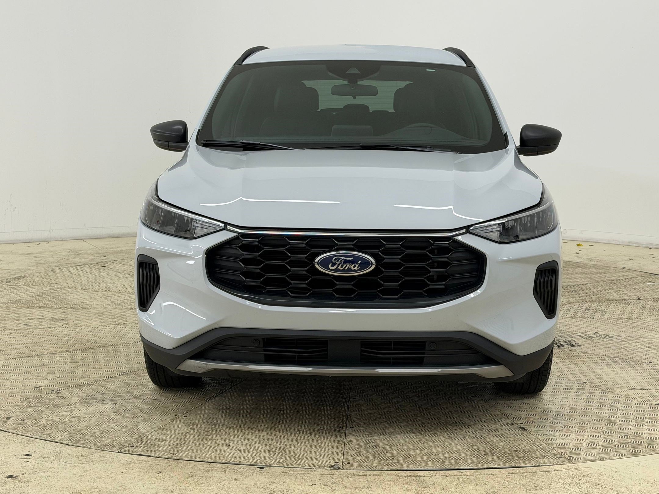 Certified 2025 Ford Escape ST-Line image 5