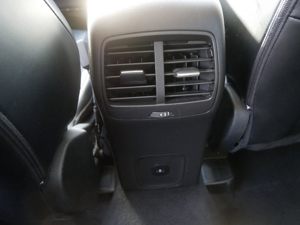 Certified 2024 Ford Escape Platinum image 18