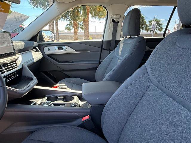 Certified 2025 Ford Explorer Active image 15