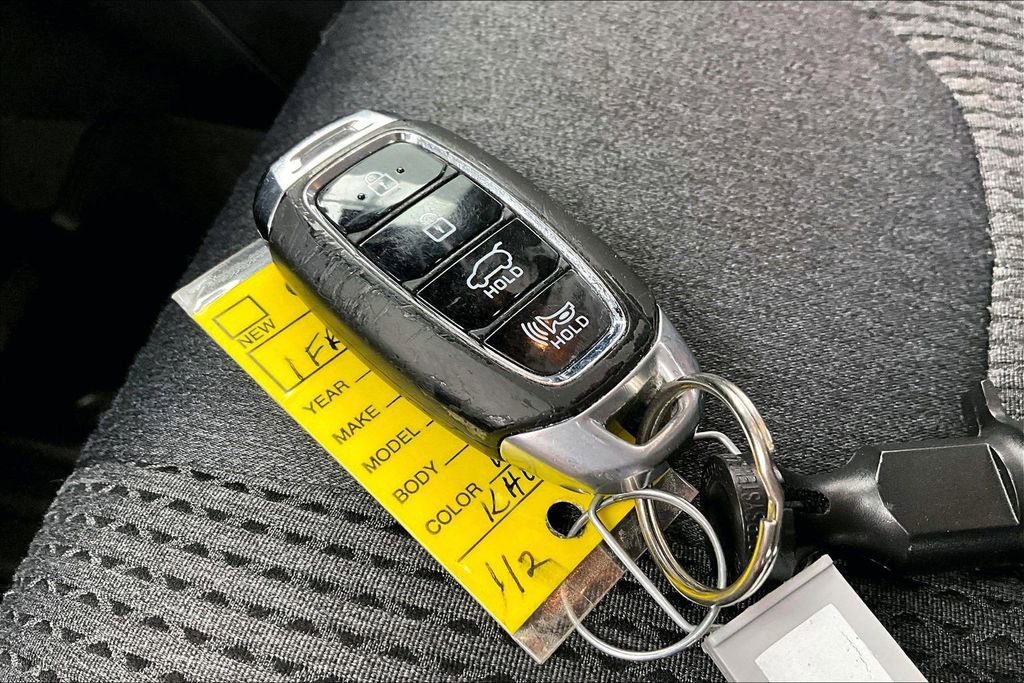Used 2019 Hyundai Santa Fe SEL FWD image 11