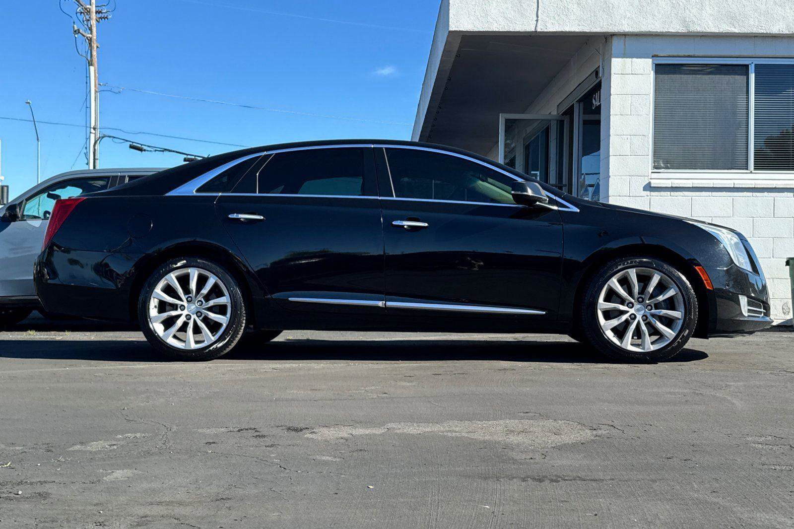 Used 2017 Cadillac XTS Luxury image 7