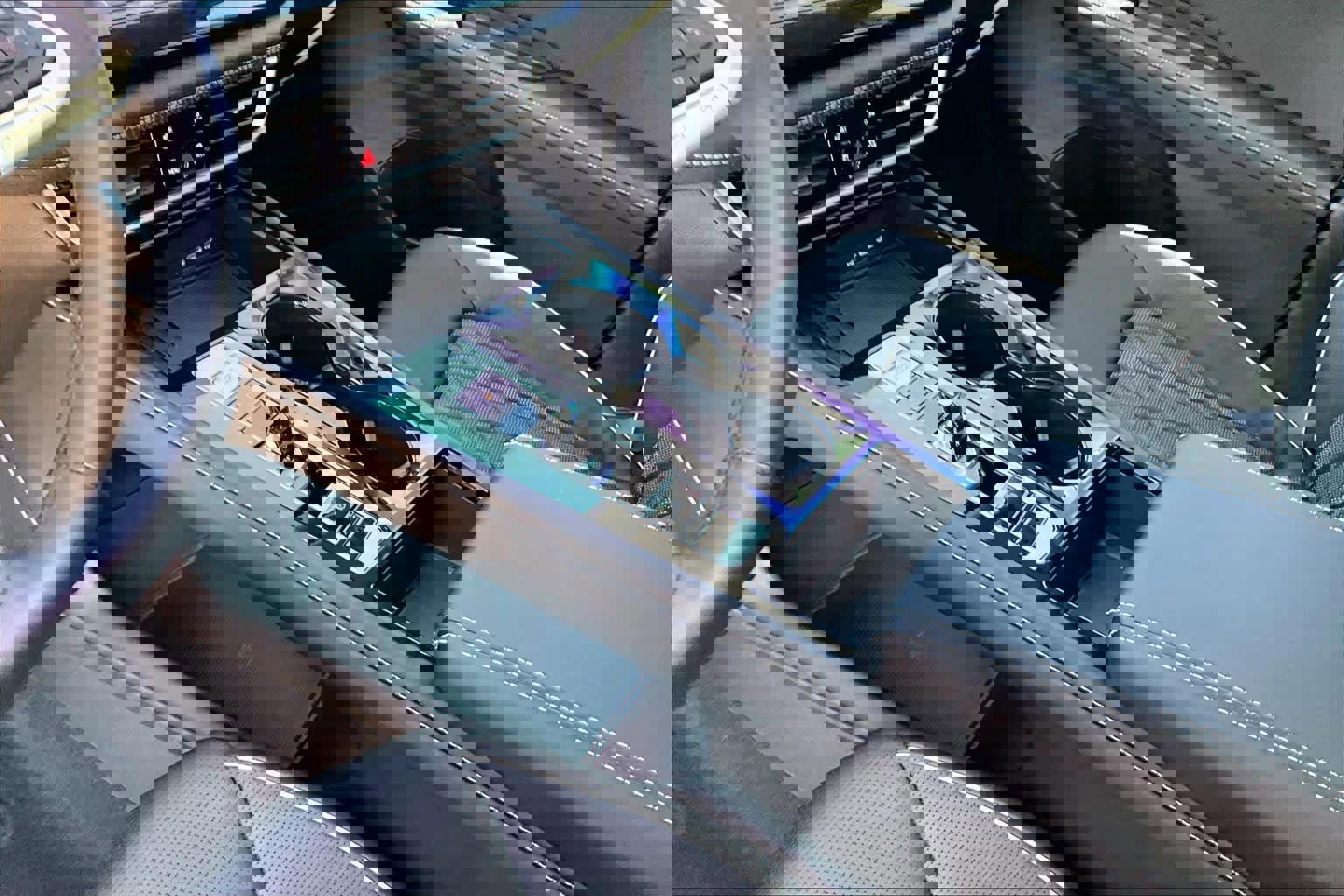 Used 2025 Volkswagen Atlas SEL Premium R-Line image 16