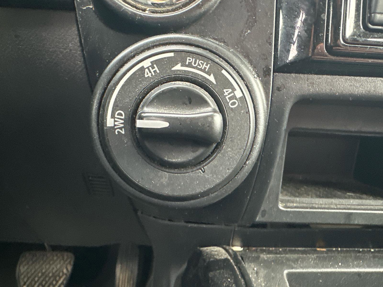 Used 2023 Nissan Titan PRO-4X w/ Off Road Protection Package image 15