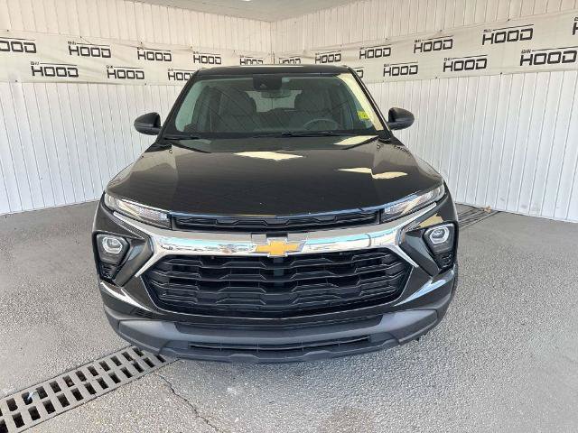 Used 2024 Chevrolet TrailBlazer LS w/ LS Convenience Package FWD image 2