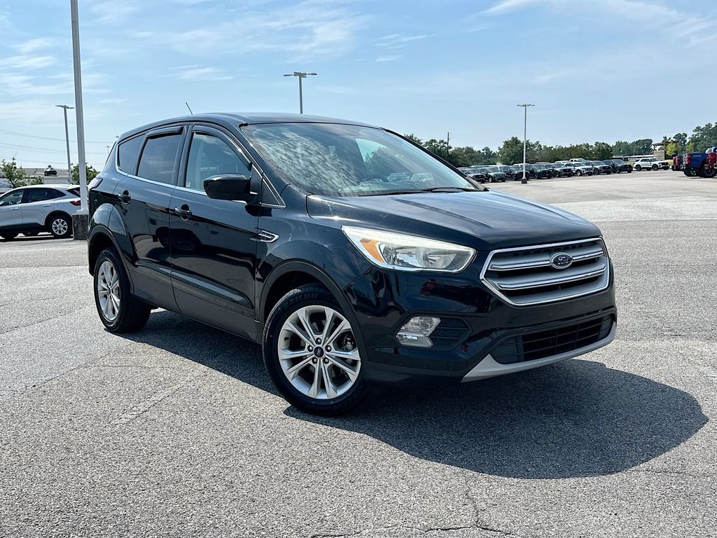 Certified 2017 Ford Escape SE FWD image 2