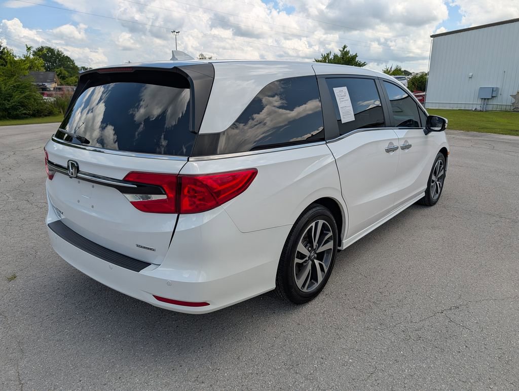 Used 2024 Honda Odyssey Touring image 3