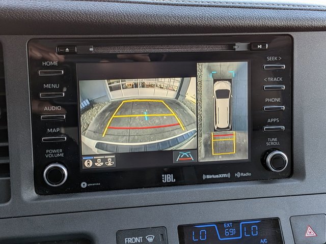 Used 2020 Toyota Sienna Limited Premium image 26