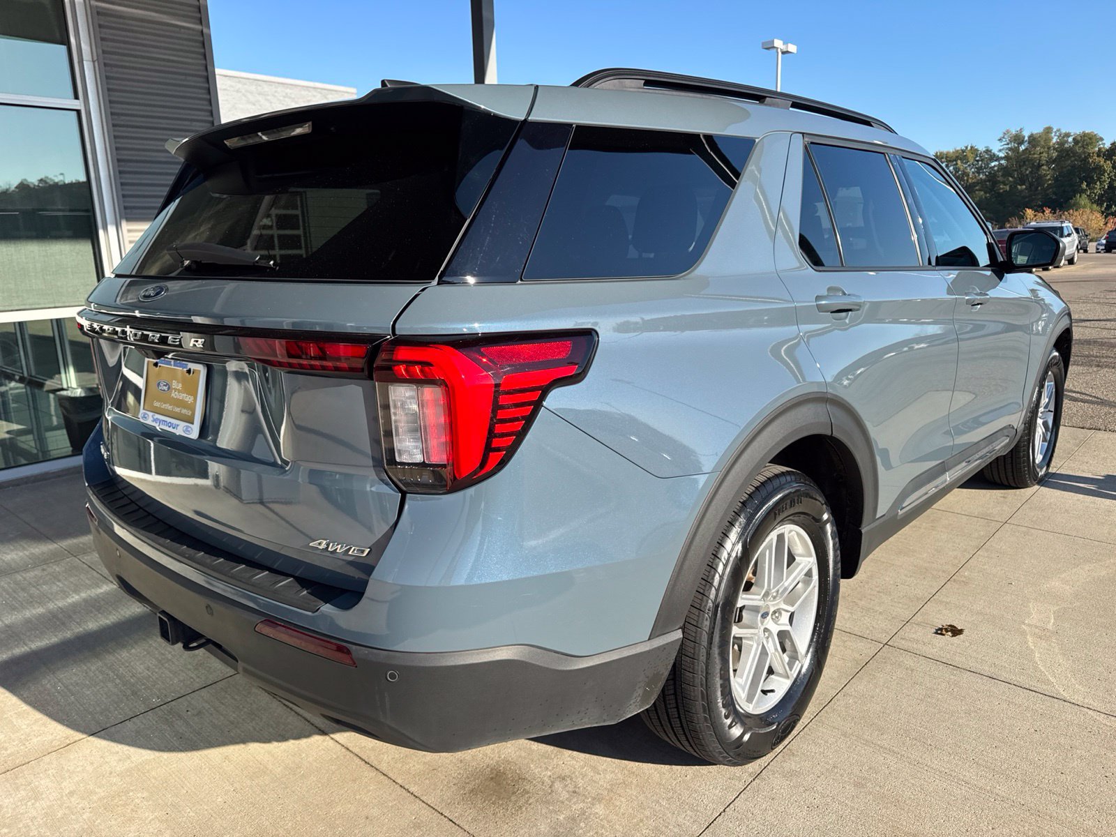 Certified 2025 Ford Explorer Active AWD/4WD image 8