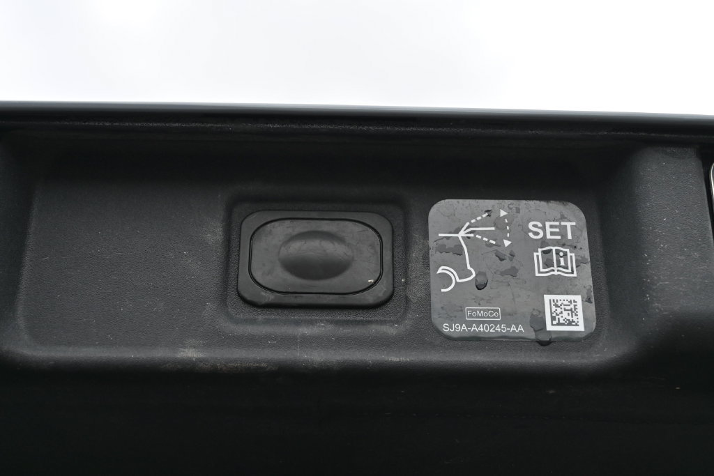 Certified 2025 Ford Mustang Mach-E Premium AWD/4WD image 14