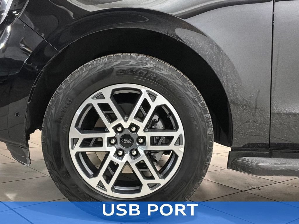 Certified 2025 Ford Expedition Active AWD/4WD image 14
