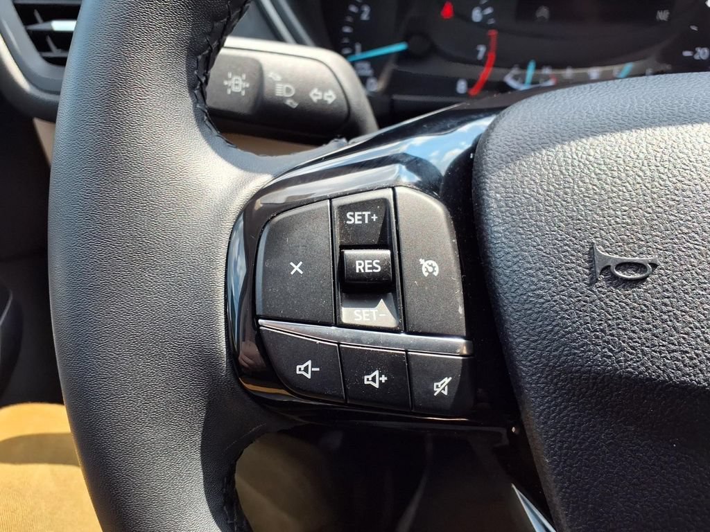 Certified 2022 Ford Escape SEL AWD/4WD image 17