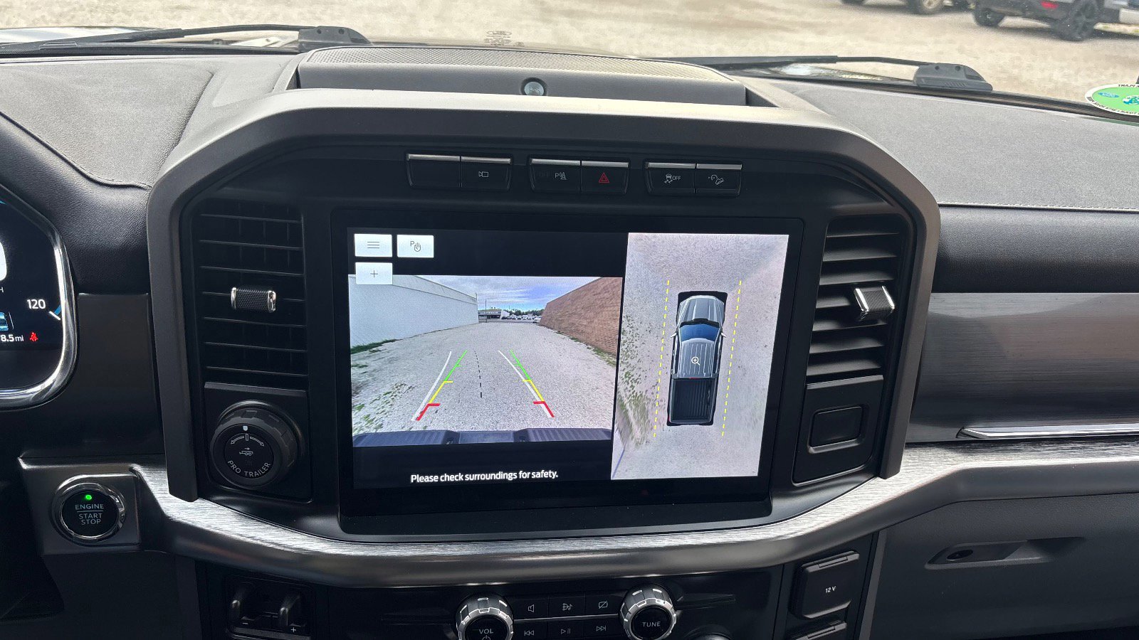 Certified 2022 Ford F150 Lariat w/ Equipment Group 502A High image 41