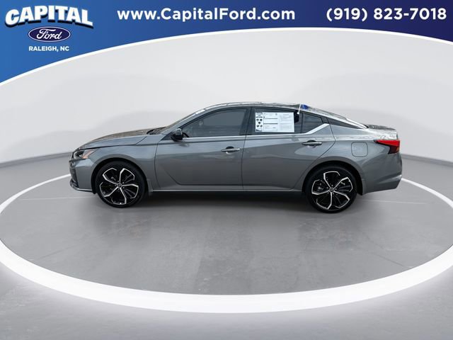 Used 2025 Nissan Altima 2.5 SR image 3