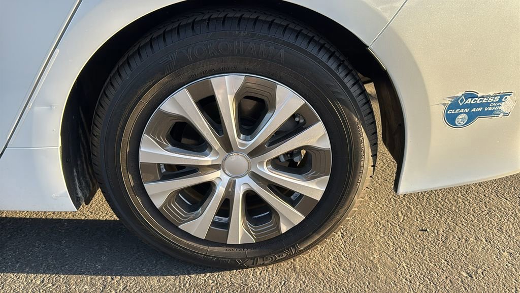 Used 2021 Toyota Prius Prime XLE image 9