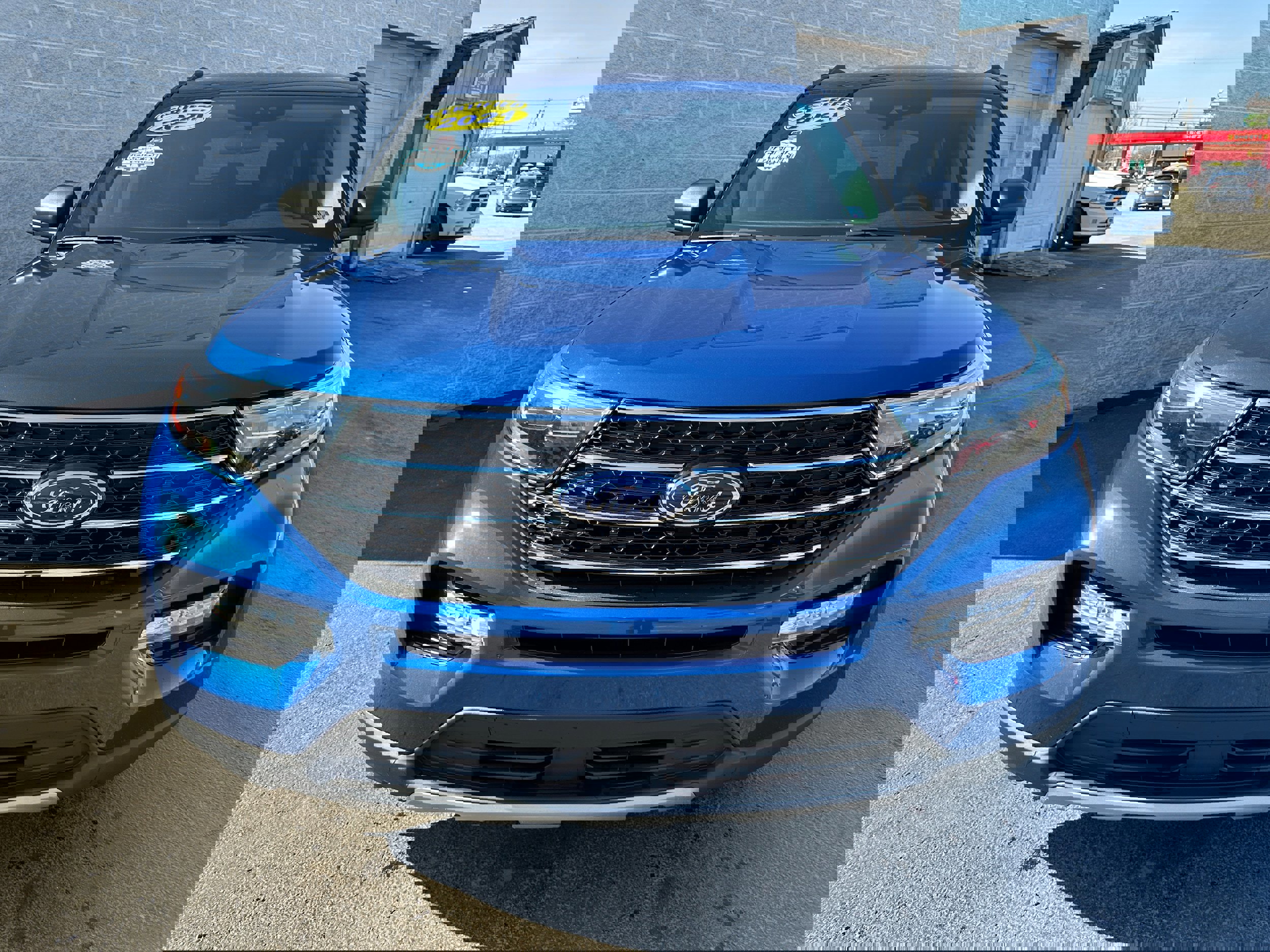 Certified 2021 Ford Explorer XLT w/ Equipment Group 202A image 7