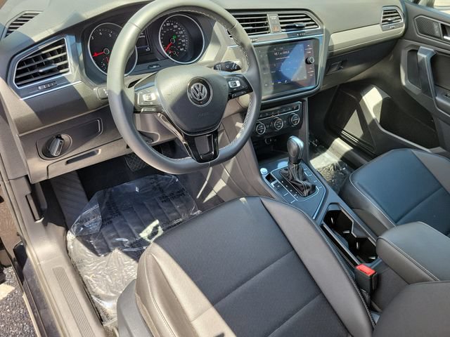 Used 2021 Volkswagen Tiguan SE FWD image 21