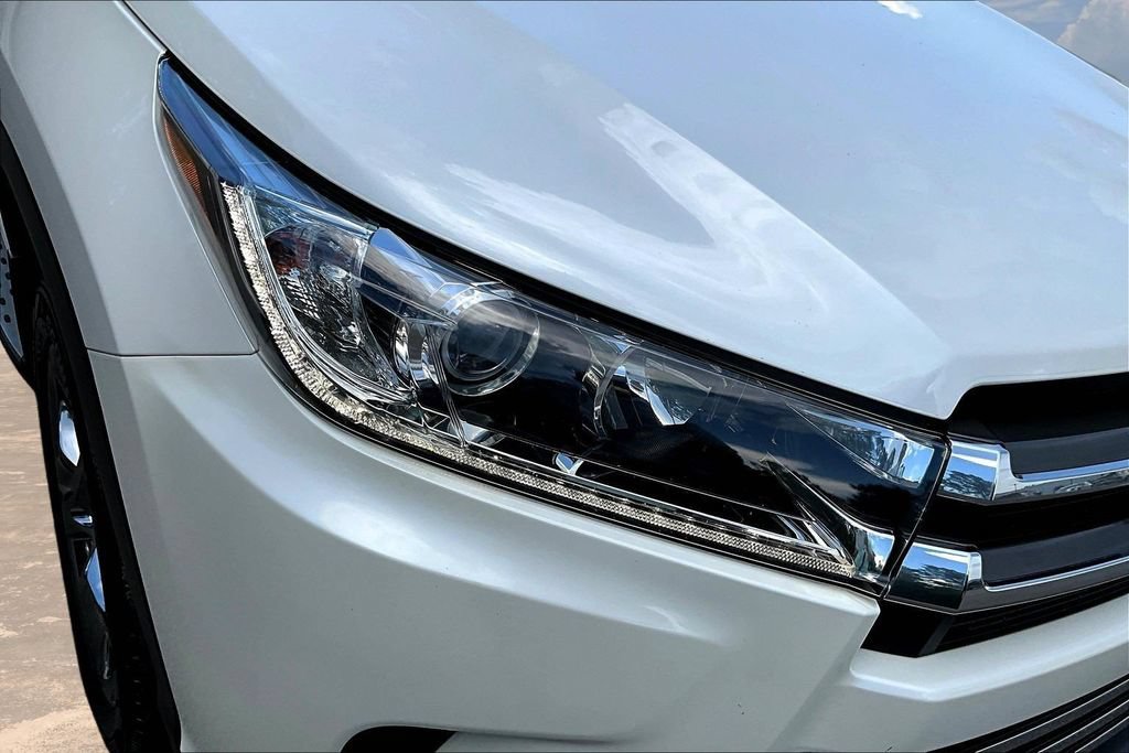 Used 2019 Toyota Highlander Limited Platinum AWD/4WD image 35