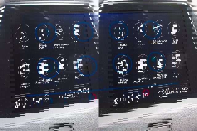 Used 2023 Cadillac XT4 Luxury w/ Cold Weather Package image 28