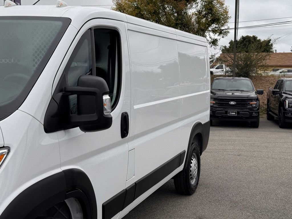 Used 2023 RAM ProMaster 2500 FWD image 9