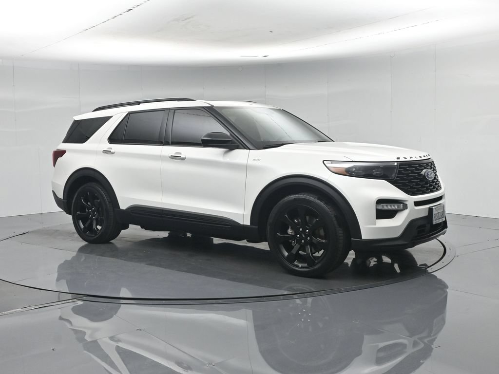 Certified 2024 Ford Explorer ST-Line w/ Class IV Trailer Tow Package RWD image 33