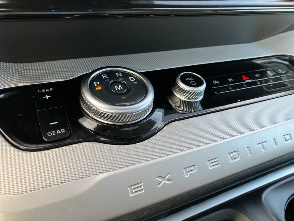 Certified 2025 Ford Expedition Active AWD/4WD image 42