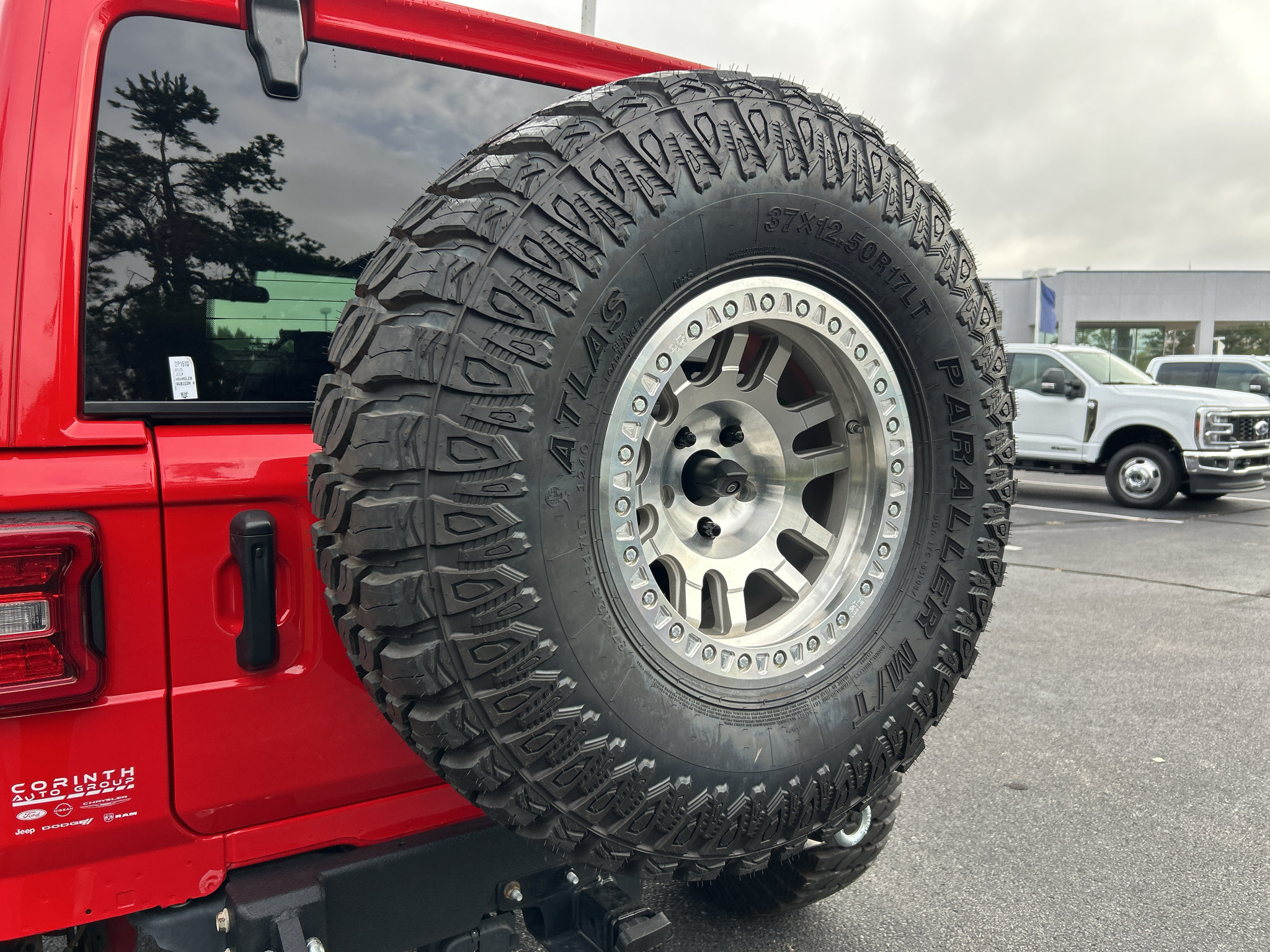 Used 2025 Jeep Wrangler Unlimited Rubicon AWD/4WD image 22