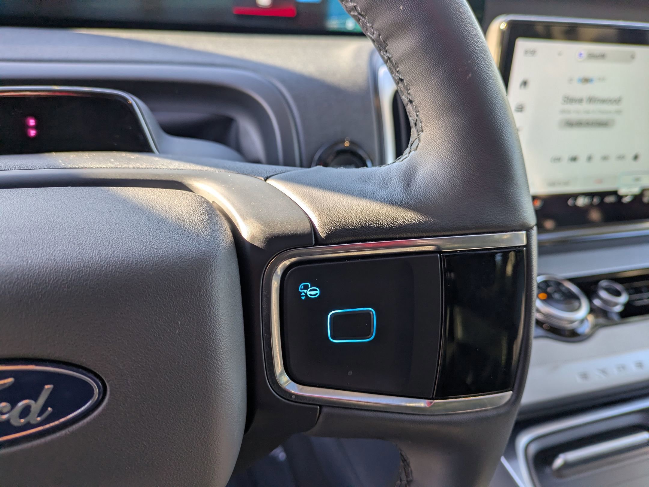 Certified 2025 Ford Expedition Active image 18