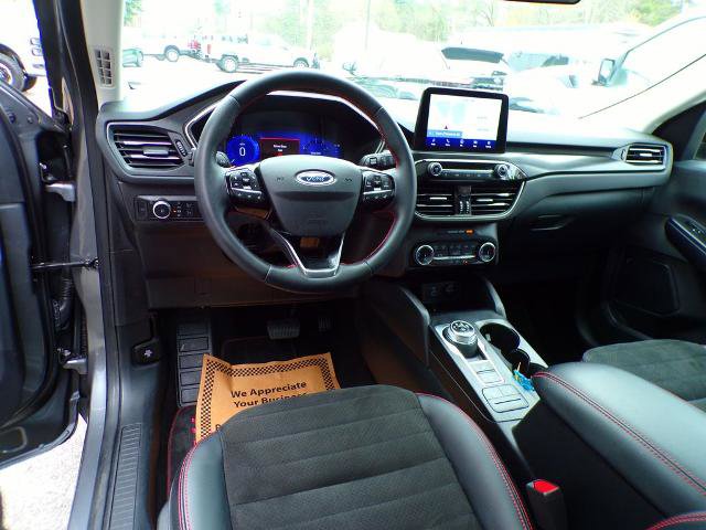 Certified 2022 Ford Escape SEL w/ SEL Stealth AWD Package image 21