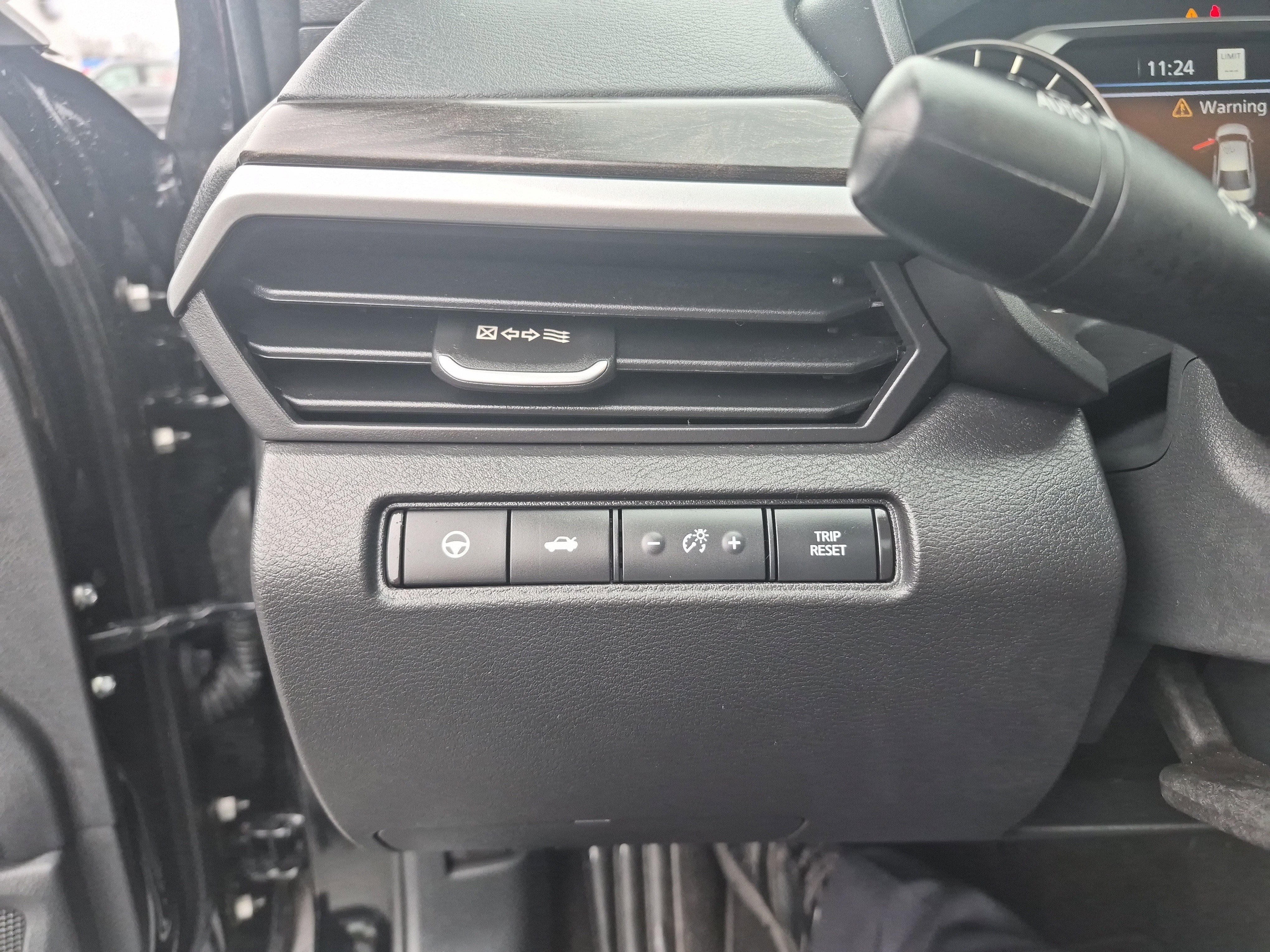 Used 2024 Nissan Altima 2.5 SV w/ SV Premium Package image 21