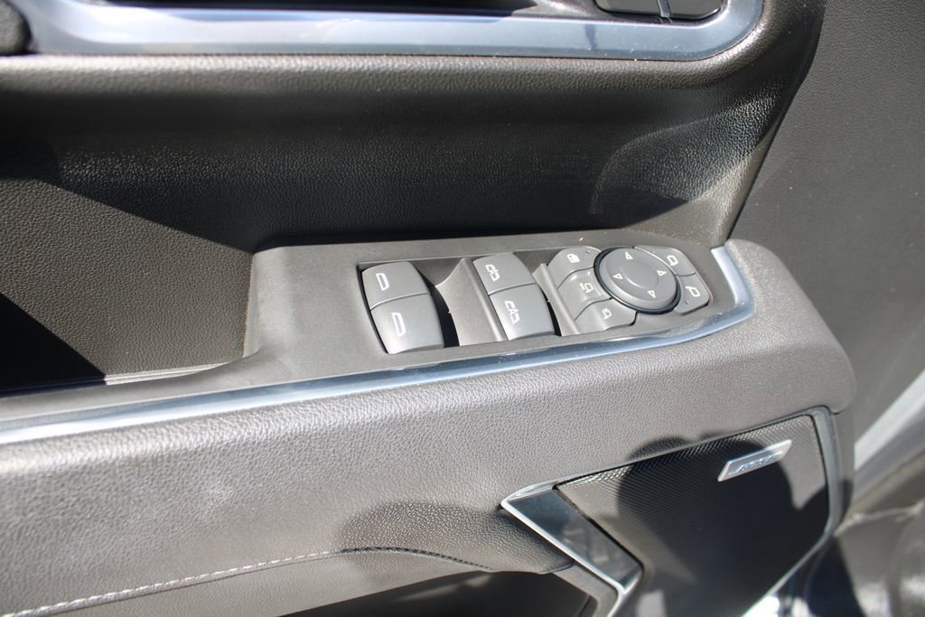 Used 2025 Chevrolet Silverado 2500 LTZ w/ LTZ Convenience Package image 21