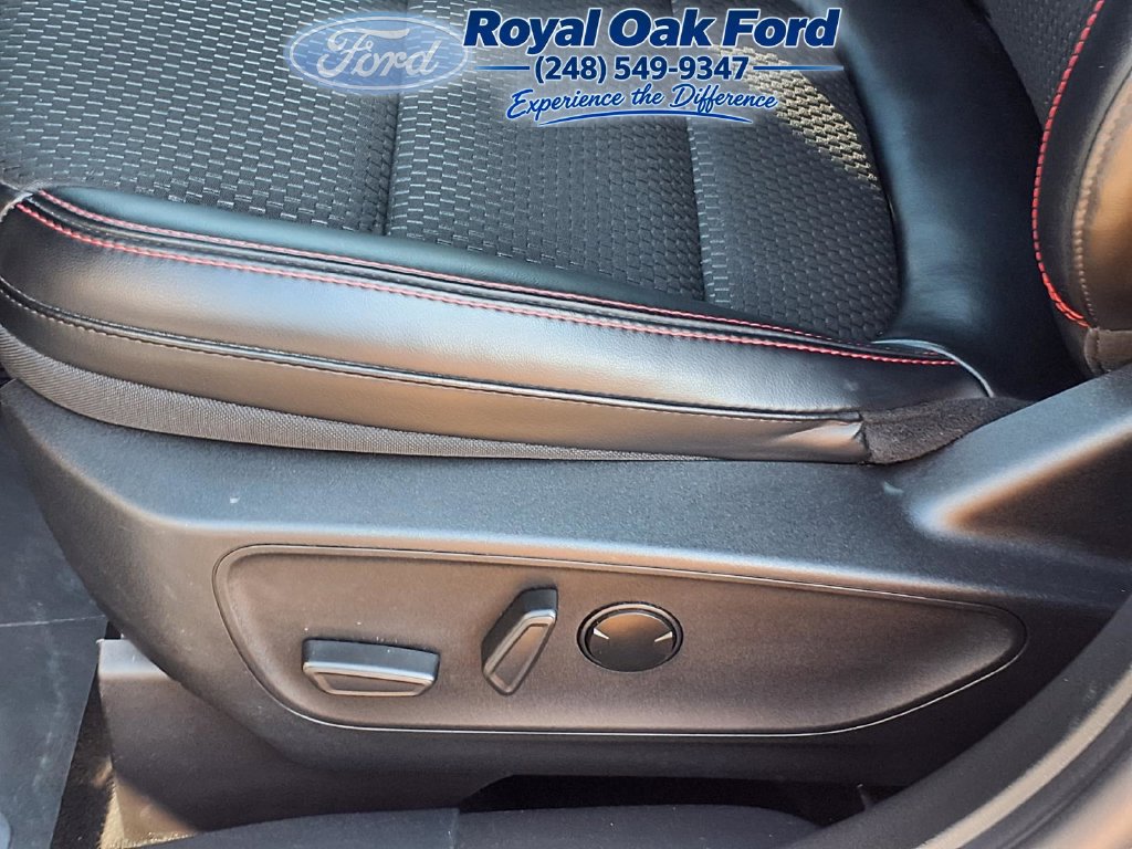 Certified 2024 Ford Escape ST-Line w/ Tech Pack #1 AWD/4WD image 5