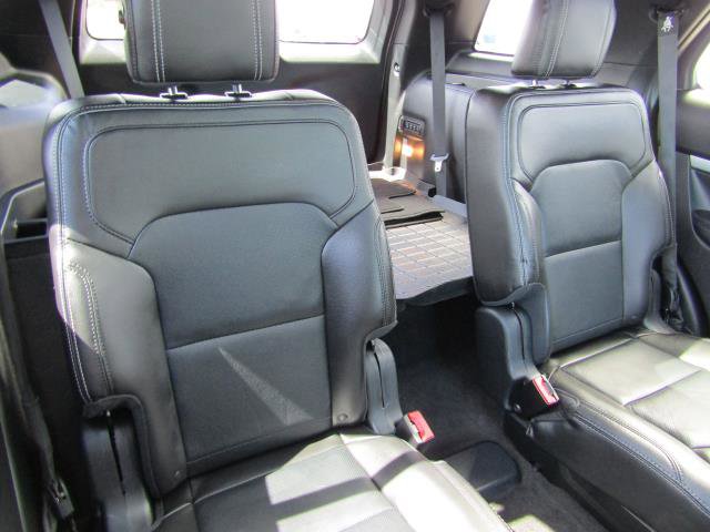 Certified 2018 Ford Explorer Limited w/ Equipment Group 301A image 4
