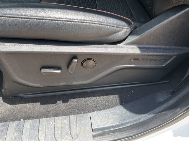 Certified 2025 Ford F350 Lariat AWD/4WD image 22
