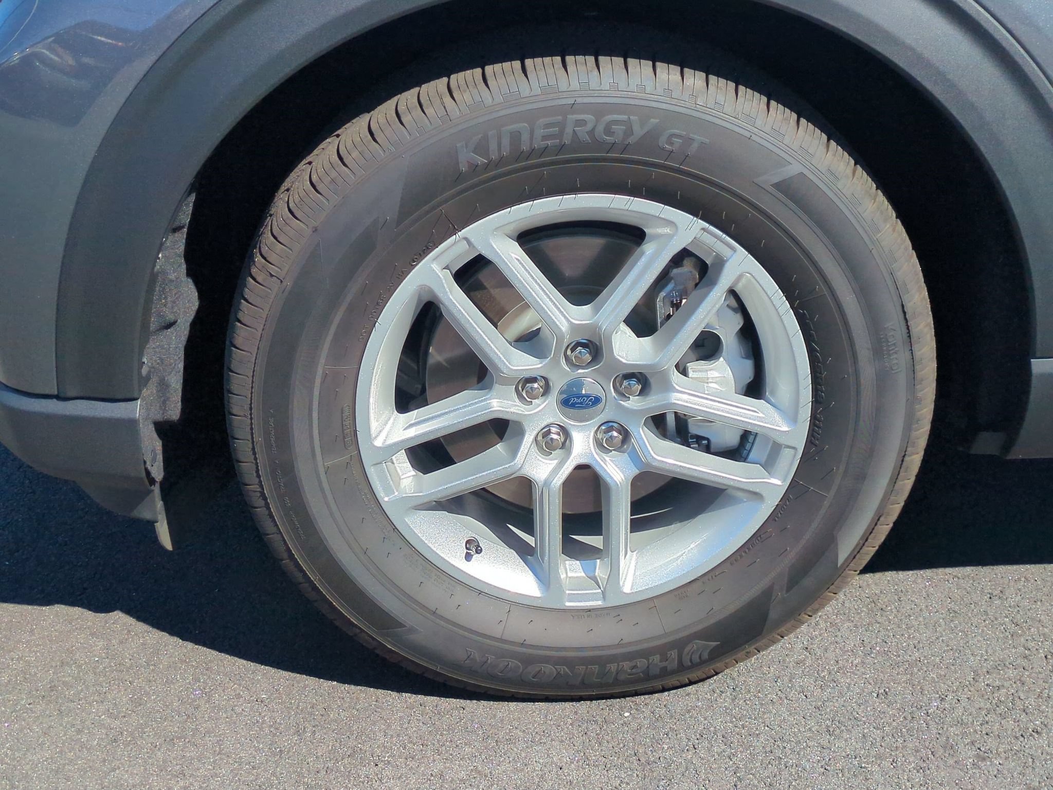 Certified 2026 Ford Explorer Active RWD image 28