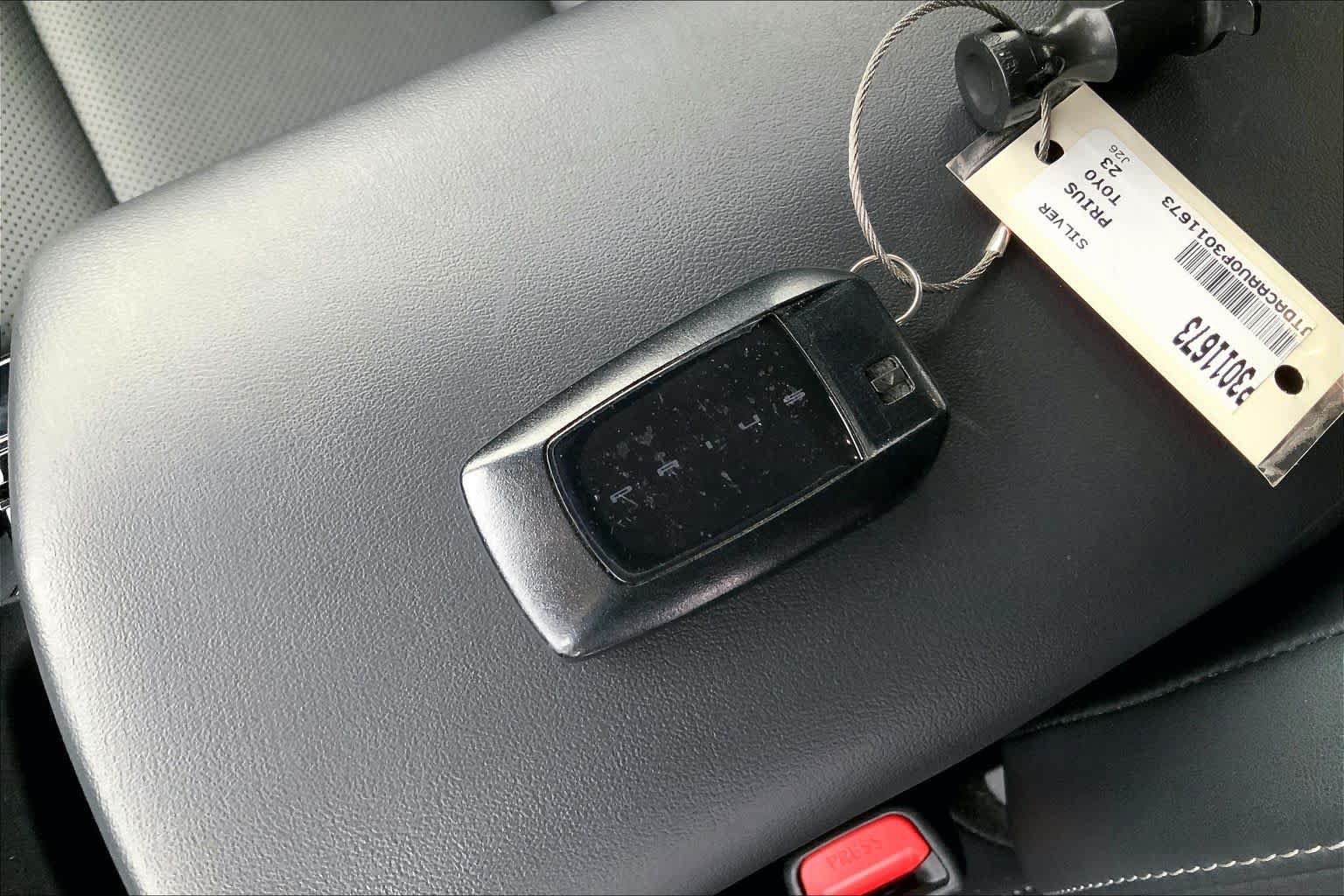 Used 2023 Toyota Prius XLE FWD image 13