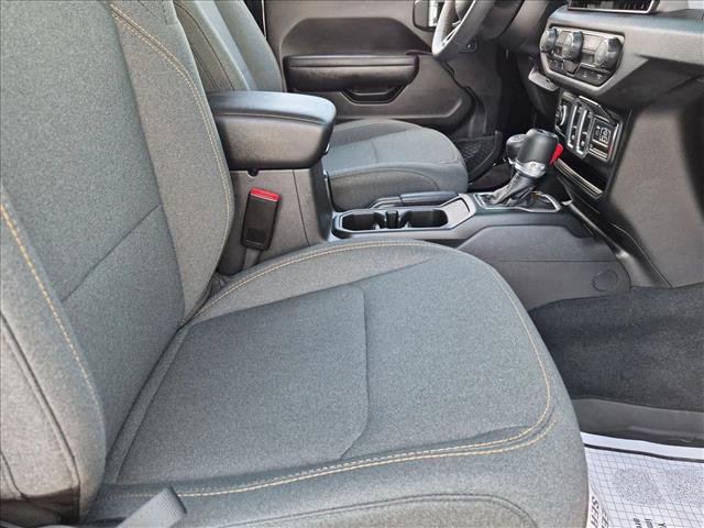 Used 2025 Jeep Wrangler Sport AWD/4WD image 18
