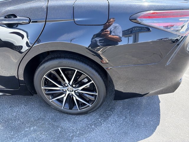 Used 2023 Toyota Camry SE FWD image 10