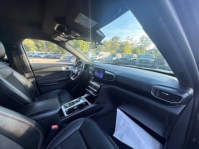 Certified 2023 Ford Explorer ST-Line w/ Class IV Trailer Tow Package AWD/4WD image 16